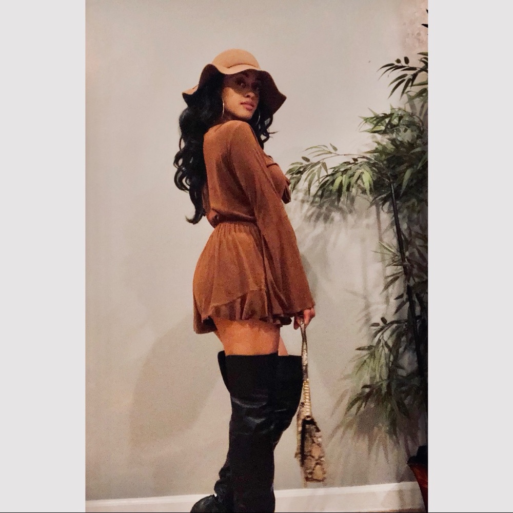 Flared long sleeve shorts romper